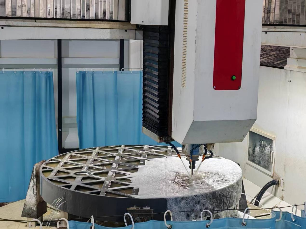 粗磨銑外形打孔